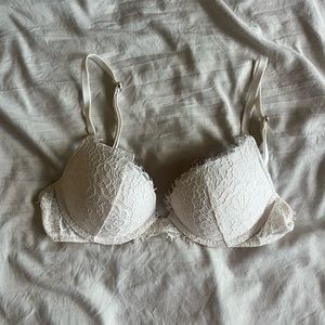Victoria’s Secret Dream Angels Lace Push-up Bra